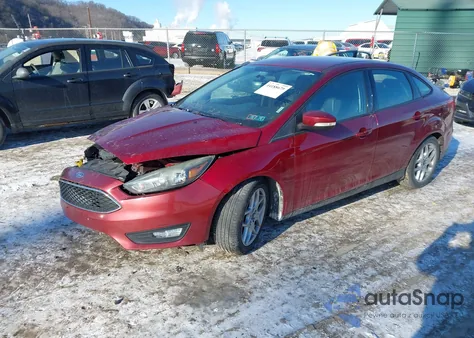 2015 Ford Focus Se z USA, uszkodzony, nr VIN 1FADP3F28FL318291